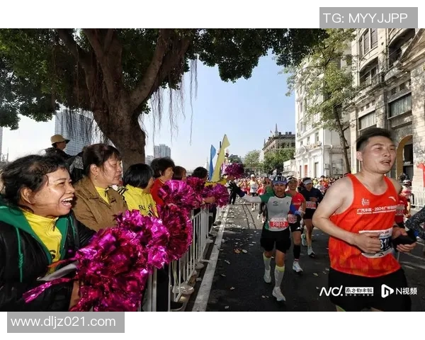 马拉松大满贯回顾成都攀岩队展现出色节奏与团队精神